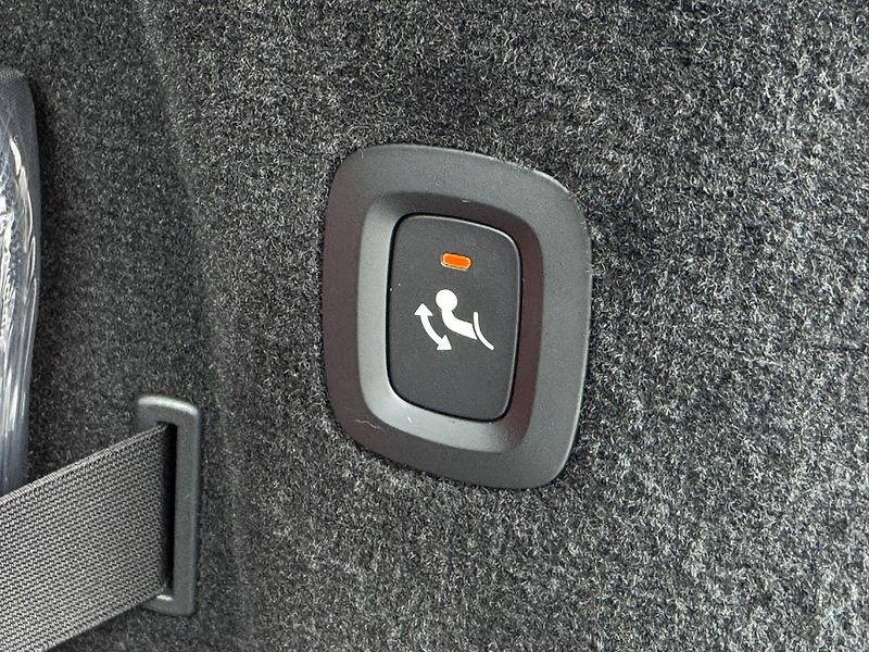 Volvo V90 T6 AWD PLUS DARK // REZERVACE - fotka 31 z 50