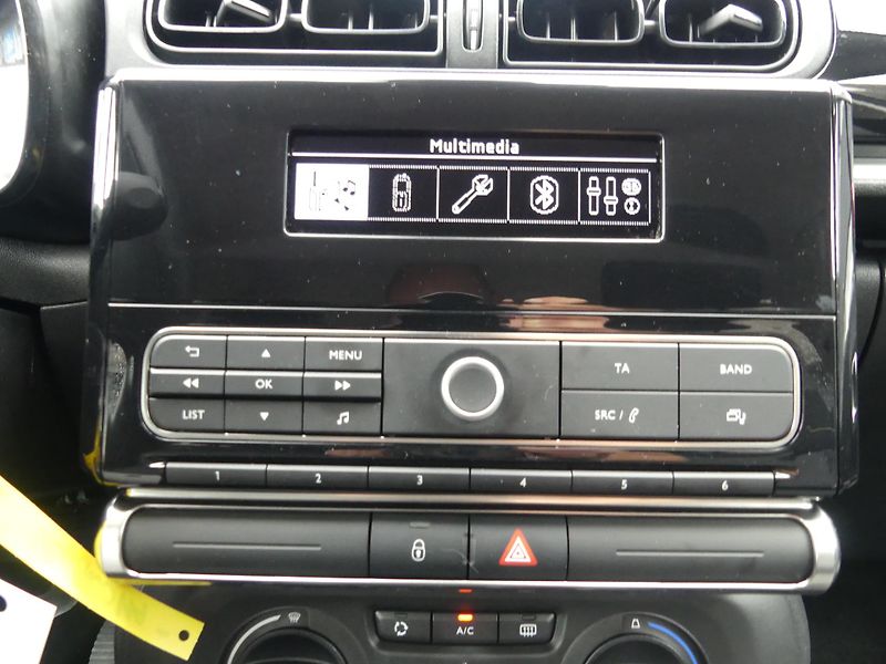 Citroën C3 (2019) 1,2 PureTech 110 MAN6 FEEL - fotka 15 z 21