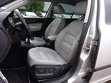 Škoda Octavia (2008) 2,0 TDi/103kW Laurin & Klement - náhled 23