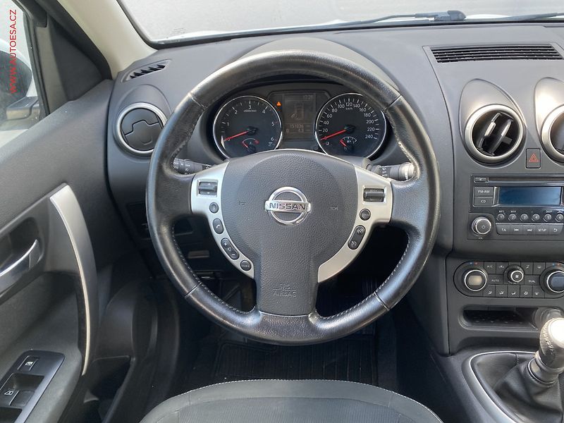 Nissan Qashqai (2011) 1.5dCi, Acenta, TZ - fotka 11 z 16