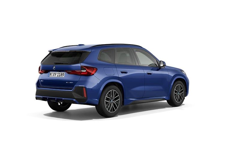 BMW X1 sDrive20i - fotka 2 z 4