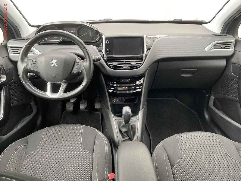 Peugeot 208 (2017) 1.2 PT, Allure, navi - fotka 8 z 15