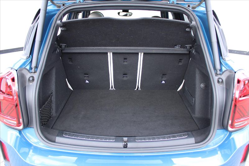 Mini Countryman 2.0i 131kW ALL4 SERVIS KN. ČR - fotka 12 z 28