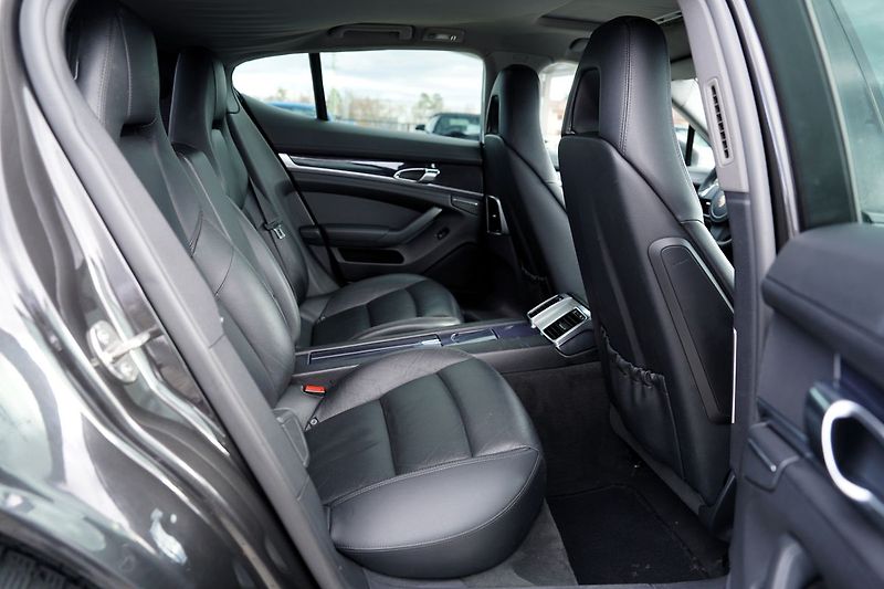 Porsche Panamera 3.6 V6/300PS/kůže/AT/xenony - fotka 27 z 37