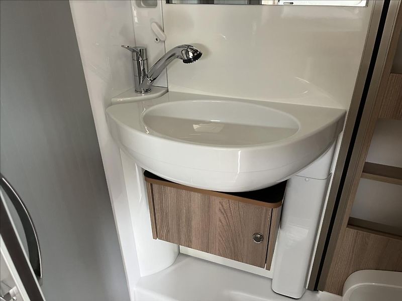 Laika Ecovip H2109 MJTD  2,2 - fotka 11 z 15