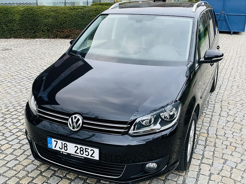 Volkswagen Touran 1.4TSI VÝHŘEV SERVISKA TAŽNÉ - fotka 4 z 43