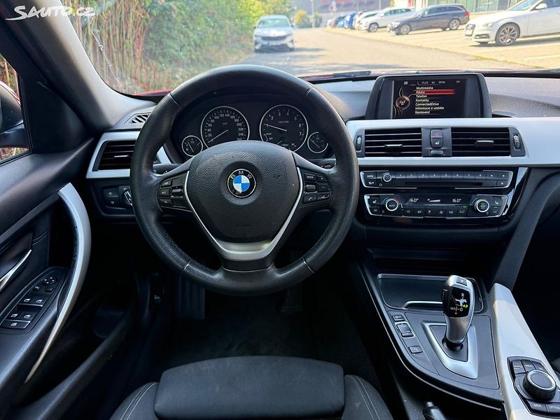 BMW Řada 3 (2017) 318i, 100kw Původ ČR Automat - fotka 15 z 20