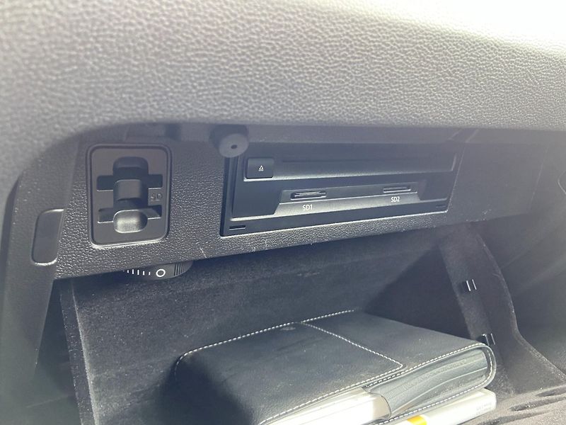 Volkswagen Passat (2017) 2.0Tdi 110kw DSG - fotka 31 z 38