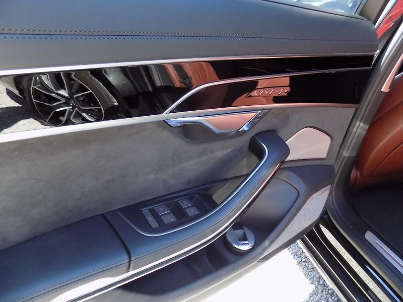 Audi A8 3,0 TFSI 250 KW LONG FULL!!!!! - fotka 28 z 46
