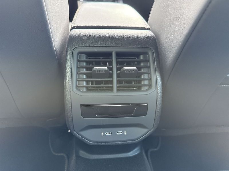 Cupra Formentor (2022) 2.0 TSI DSG VZ 4Drive - fotka 25 z 33