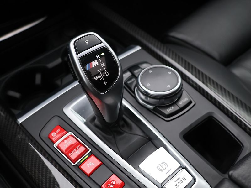 BMW X5 3.0 M50d 280kW xDrive - fotka 35 z 45
