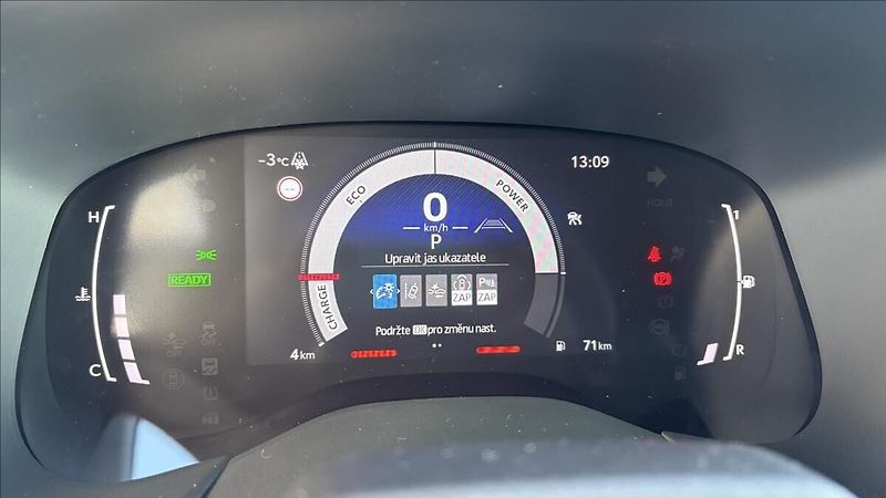 Toyota Aygo 1,5   1.5 hybrid GR Sport 85 k - fotka 19 z 19