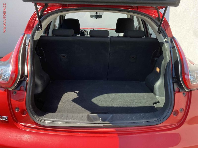 Nissan Juke (2017) 1.6 i, 1.maj,ČR, STK2/28, ČR - fotka 7 z 16