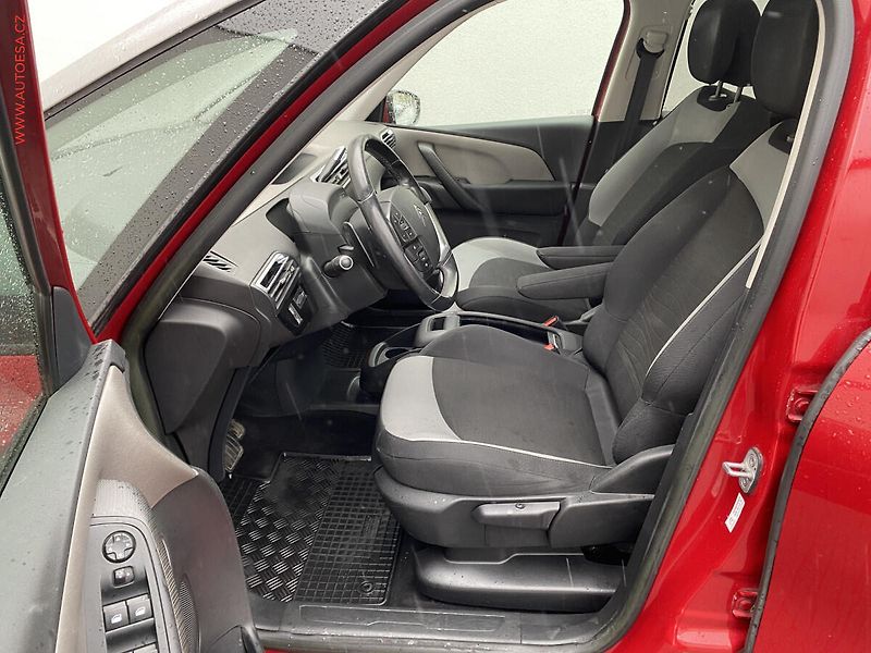 Citroën C4 Picasso (2014) 1.6 HDi, ČR, servis.kniha, AT - fotka 9 z 17