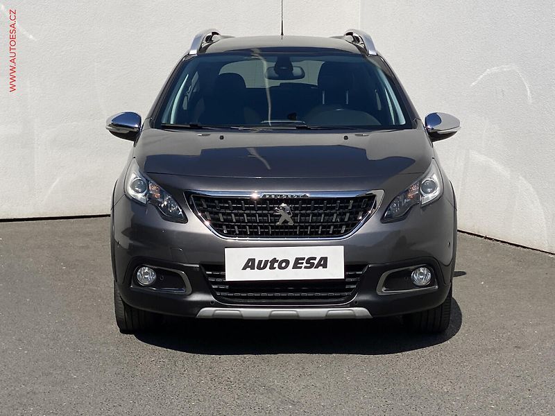 Peugeot 2008 (2017) 1.2PT, Crossway, navi, panor - fotka 2 z 17