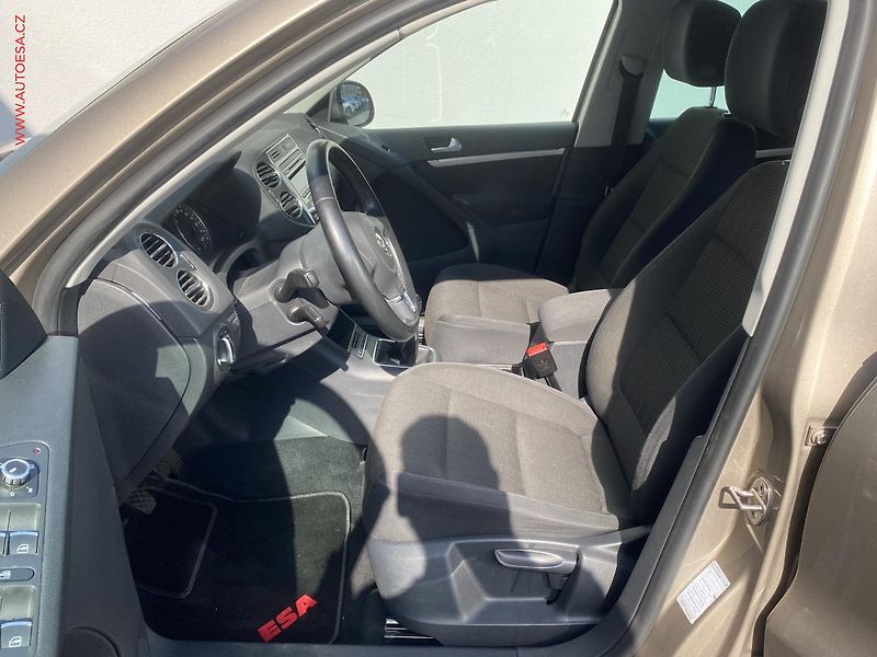 Volkswagen Tiguan (2013) 1.4 TSi, Sport, bixen, +kola - fotka 11 z 17