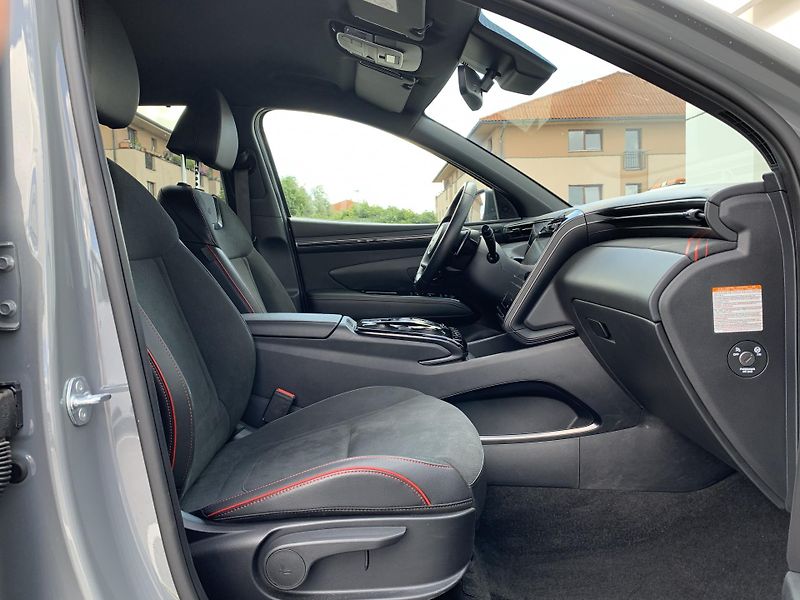 Hyundai Tucson N LINE 1,6 T-GDi HEV 169kW - fotka 18 z 34