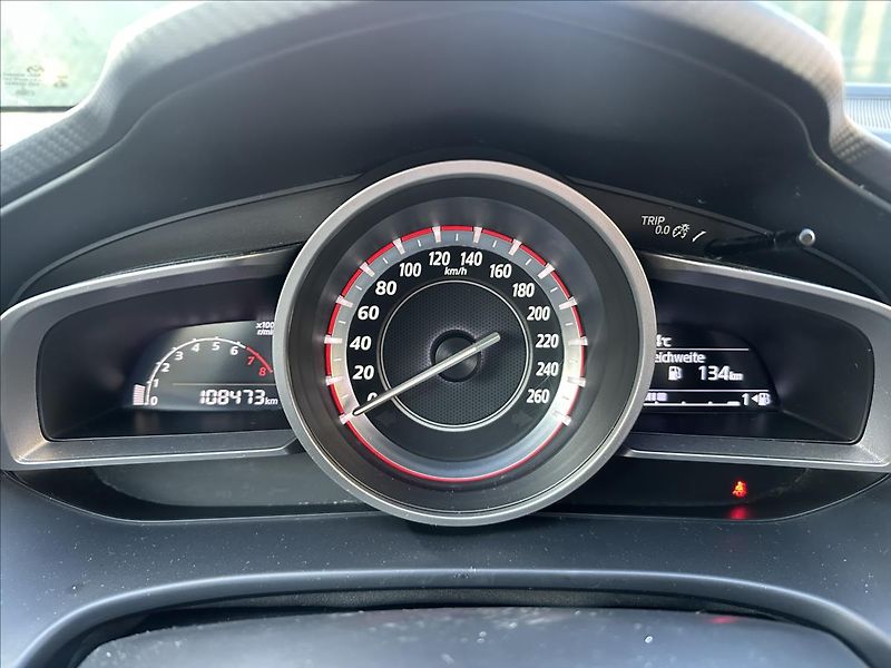 Mazda 3 2,0 G120 - fotka 15 z 22