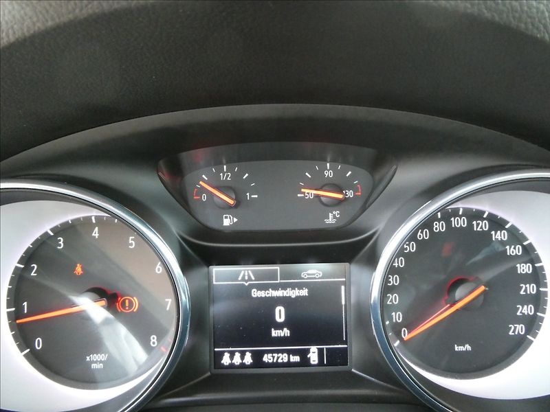 Opel Astra 1,4 i 74kW 2x kola, serviska - fotka 30 z 39