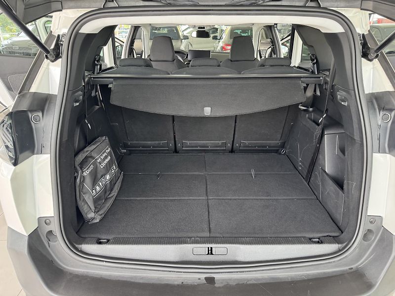 Peugeot 5008 1,2PT AUT*96kW*REZERVACE! - fotka 32 z 35