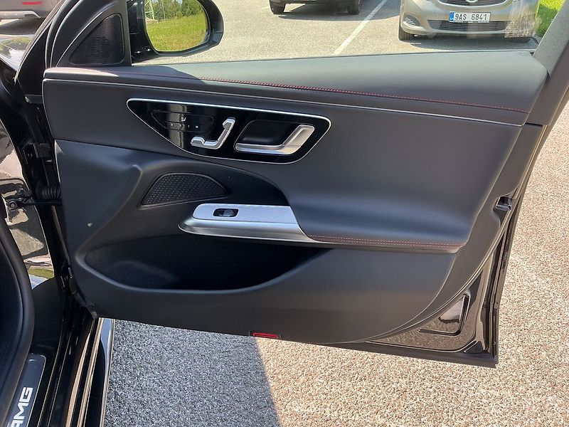 Mercedes-Benz Třídy E 53 AMG 4MATIC - fotka 16 z 26