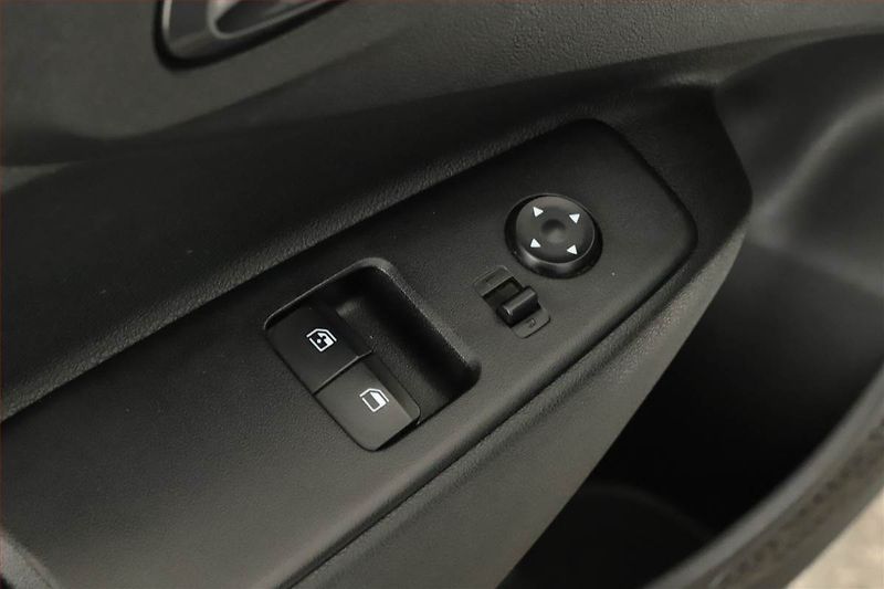 Hyundai i10 (2022) 1.0, Automat, ČR,1.maj - fotka 10 z 13
