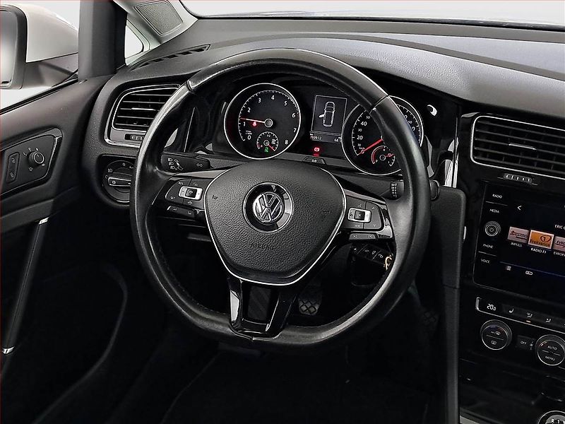Volkswagen Golf (2019) Highline 1.5 TSI, Tempomat - fotka 15 z 18