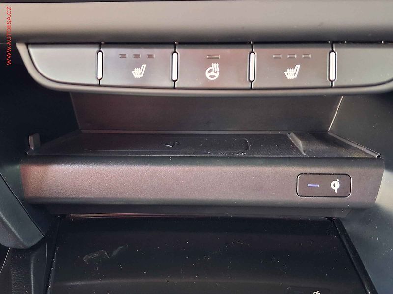 Kia XCeed (2022) 1.5 T-GDi, 2.maj,ČR, TOP, AT - fotka 18 z 25