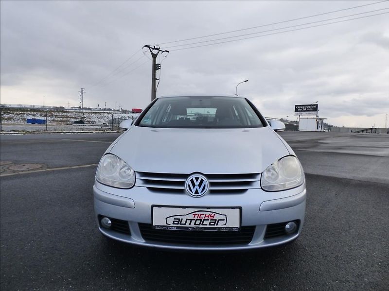 Volkswagen Golf 1,6 Digi Klima,Webasto  Tour - fotka 2 z 42