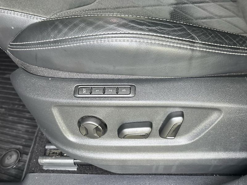 Škoda Kodiaq SportLine 4x4 DSG - fotka 26 z 29