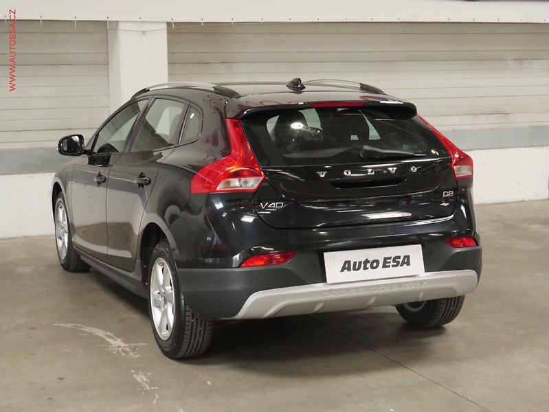 Volvo V40 (2014) 1.6 D2, servis.kniha - fotka 4 z 20