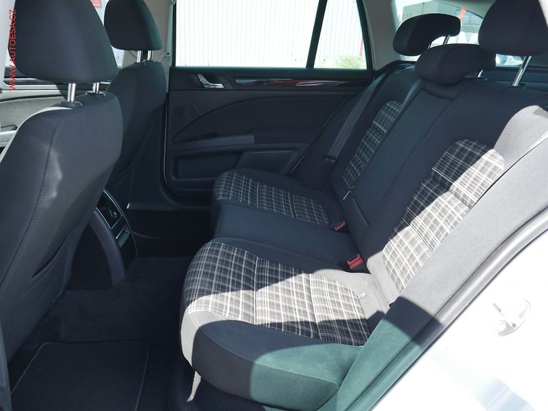 Škoda Superb (2012) 2.0.TDi, DSG, výhřev.sed - fotka 10 z 22