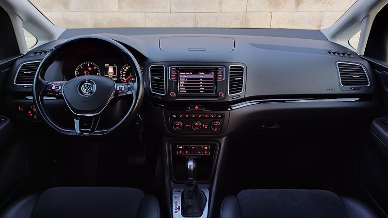 Volkswagen Sharan (2019) TDI 130kW 4Motion 7.míst-DPH - fotka 19 z 50