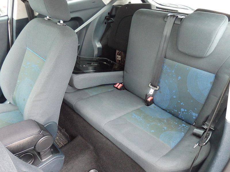 Ford Fiesta 1.2i ASR, KLIMATIZACE - fotka 8 z 16