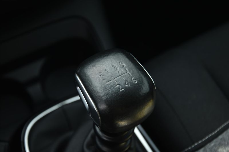 Citroën C4 Cactus 1.2i 81kW 1.MAJ SERVIS. KN ČR - fotka 21 z 22