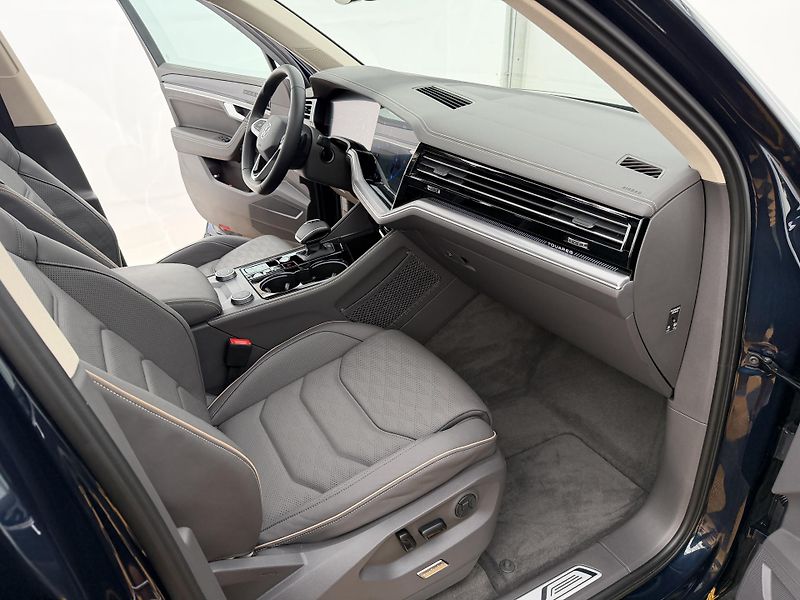 Volkswagen Touareg 3.0Tdi*210kw*1MAJ*DPH*ELEGANCE - fotka 20 z 49