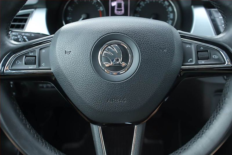 Škoda Fabia (2016) Ambition 1.2 TSI, Serv.kniha - fotka 17 z 19