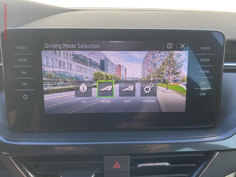 Škoda Scala (2022) 1.5 TSi, Style, DSG, navi - fotka 18 z 19