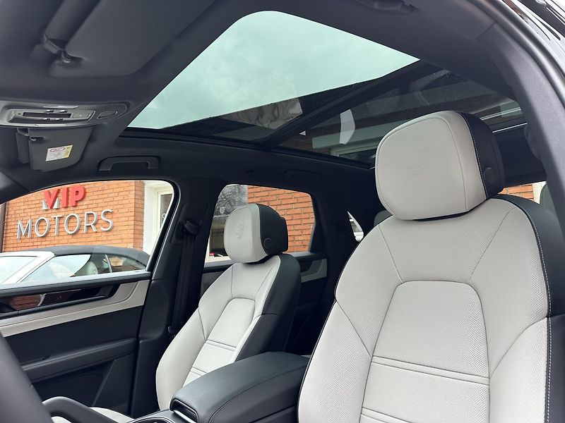 Porsche Cayenne V6-SPORT DESIGN-R22-MASÁŽE-TAŽ - fotka 13 z 38