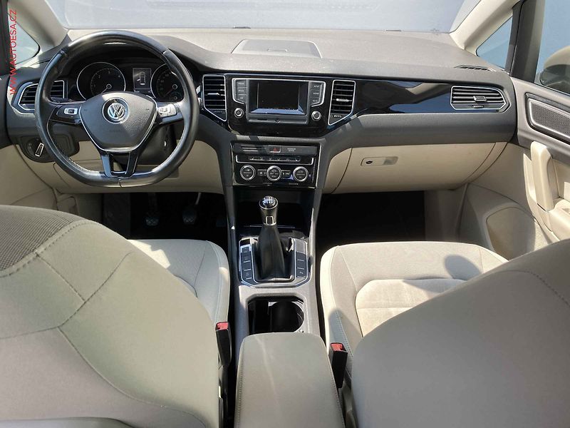 Volkswagen Golf Sportsvan (2014) 2.0 TDi, Highline, bixen - fotka 8 z 16