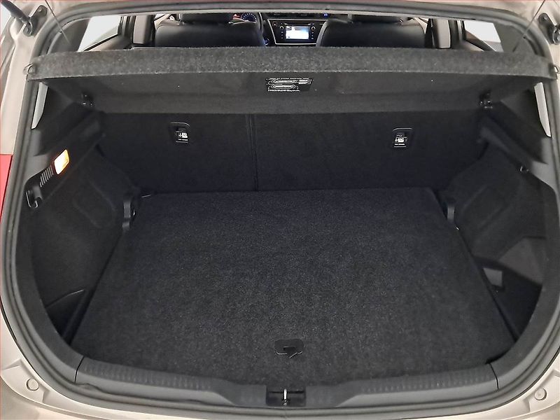 Toyota Auris (2014) Hybrid, Automat, Navi - fotka 21 z 22