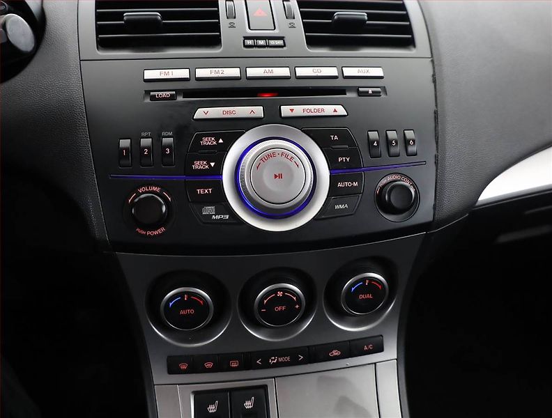 Mazda 3 (2011) 1.6 DI Turbo, nová STK - fotka 9 z 16