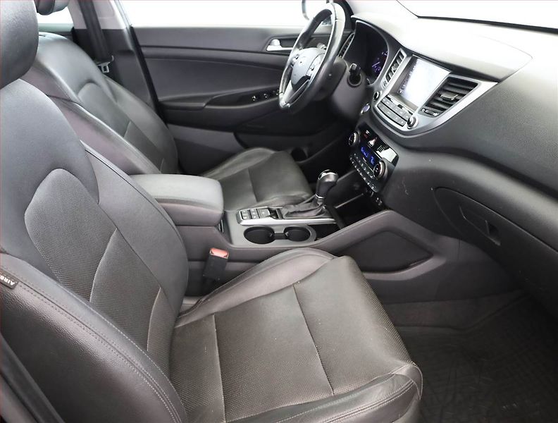 Hyundai Tucson (2016) Style 2.0 CRDi, 4X4, Automat - fotka 7 z 19