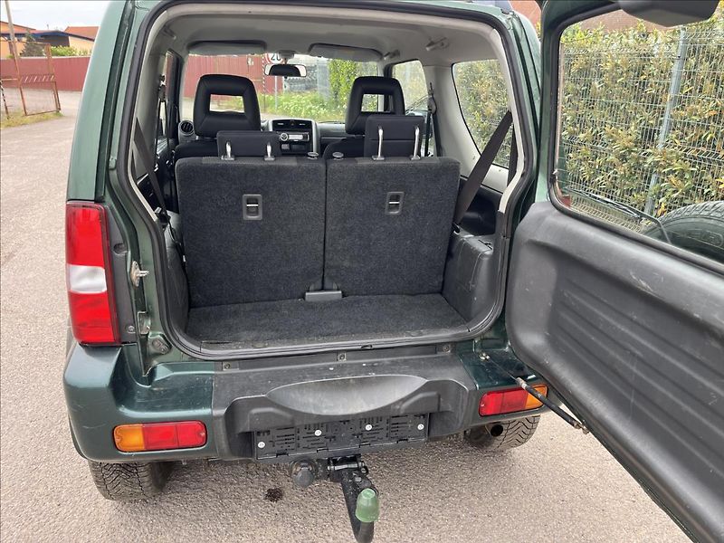 Suzuki Jimny 1,3 i RANGER 4x4 SERVIS TAŽNÉ - fotka 27 z 32