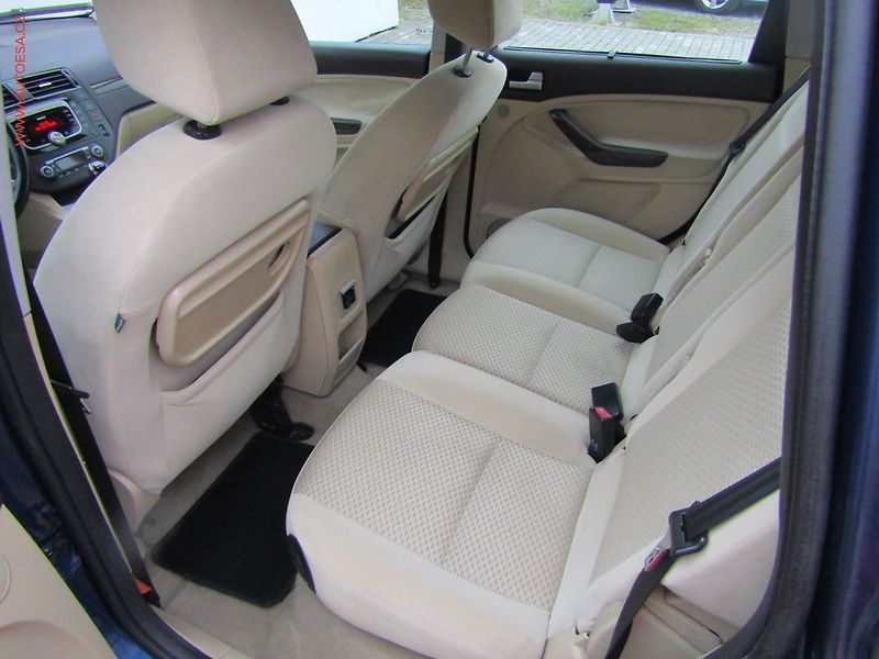 Ford C-MAX (2008) 1.8 TDCi, ČR, AC - fotka 10 z 17