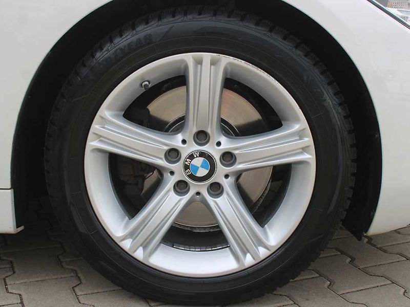 BMW Řada 4 430d - fotka 19 z 20