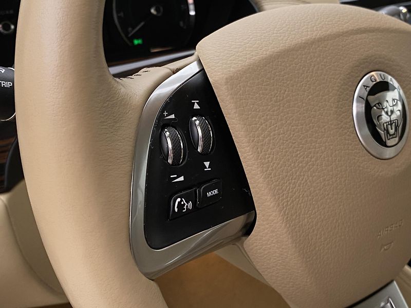Jaguar XK 5.0 V8 283kW AUT - fotka 19 z 42