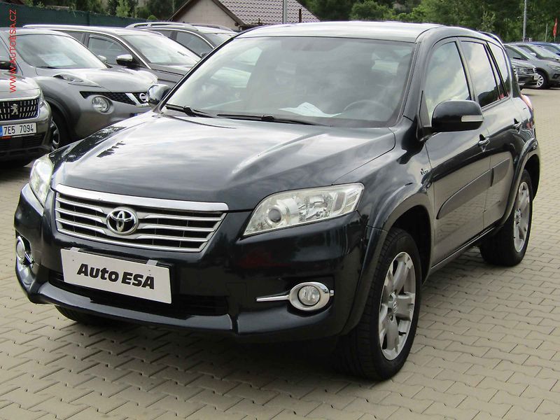Toyota RAV4 (2011) 2.2D-CAT 4x4, AC - fotka 3 z 14