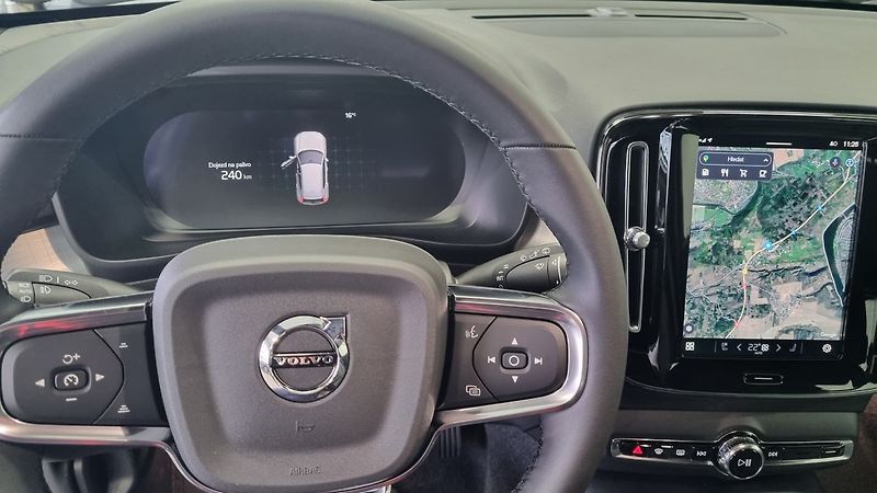 Volvo XC40 (2026) B3 2.0L 163 HP AT7 FWD CORE - fotka 16 z 17