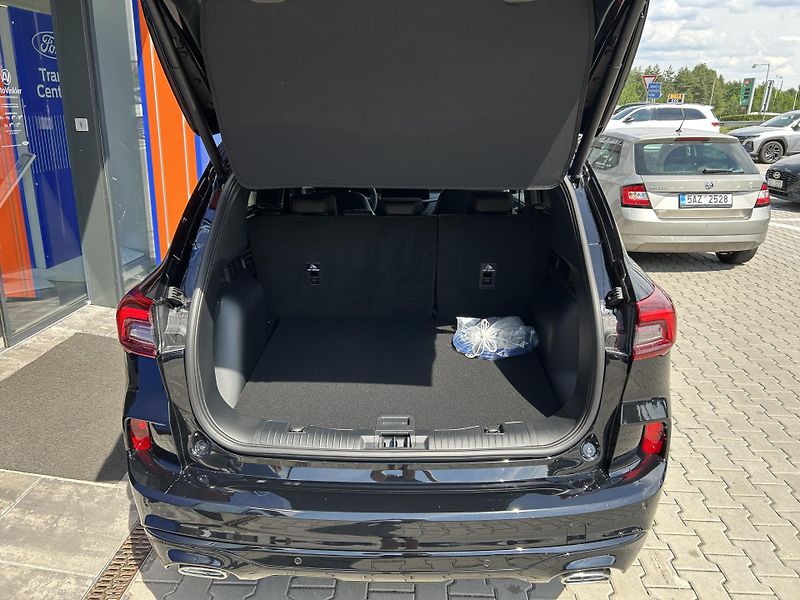 Ford Kuga ST-Line X 2.5 PHEV 178 kW - fotka 9 z 38